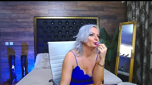 Snapshot of LadyTouch chatting on February 2025 11:45:01 PM LadyTouch online show from February 2025 11:45:01 PM
