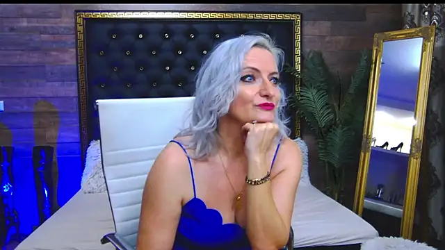 Snapshot of LadyTouch chatting on February 2025 02:49:01 AM LadyTouch online show from February 2025 02:49:01 AM