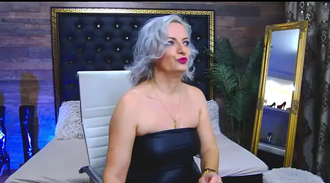 Snapshot of LadyTouch chatting on February 2025 06:58:01 PM LadyTouch online show from February 2025 06:58:01 PM