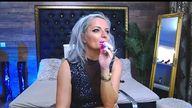 Snapshot of LadyTouch chatting on February 2025 04:08:02 AM LadyTouch online show from February 2025 04:08:02 AM