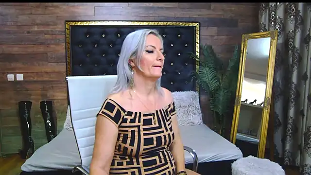 Snapshot of LadyTouch chatting on February 2025 04:16:02 AM LadyTouch online show from February 2025 04:16:02 AM