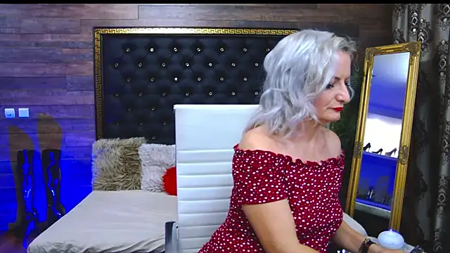 Snapshot of LadyTouch chatting on March 2025 05:33:01 AM LadyTouch online show from March 2025 05:33:01 AM