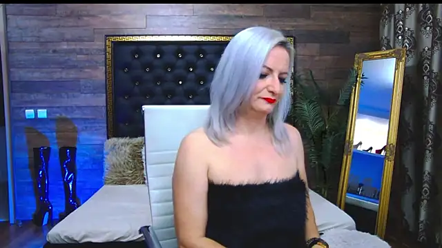 Snapshot of LadyTouch chatting on March 2025 11:14:02 PM LadyTouch online show from March 2025 11:14:02 PM