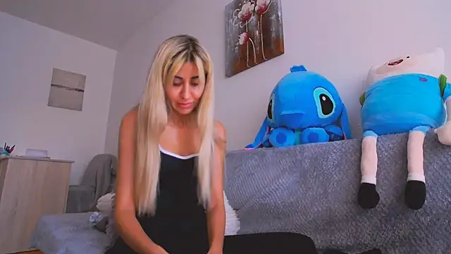 Snapshot of SweetJessy26 chatting on October 2025 01:57:02 PM SweetJessy26 online show from October 2025 01:57:02 PM