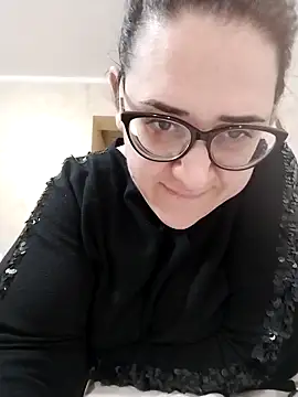 Dolcecurvy online show from March 2026 02:06:02 PM