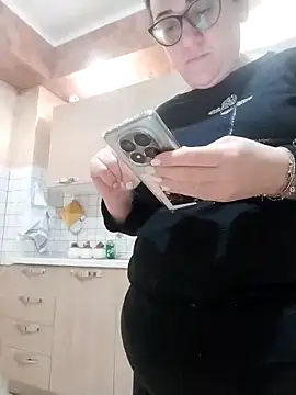 Dolcecurvy online show from April 2026 01:23:01 PM