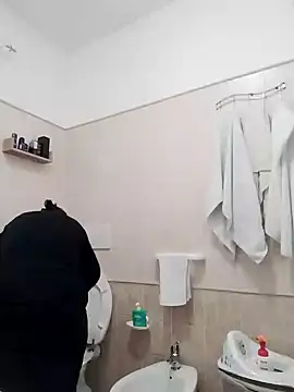 Dolcecurvy online show from April 2026 01:58:02 PM