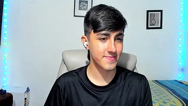 Snapshot of babymaik chatting on October 2025 05:33:01 AM babymaik online show from October 2025 05:33:01 AM