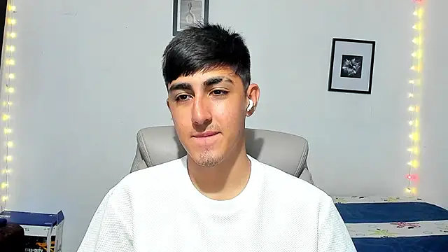 Snapshot of babymaik chatting on November 2025 05:17:01 AM babymaik online show from November 2025 05:17:01 AM