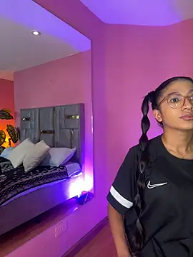 Tyla Ks online show from March 2025 07:27:02 PM