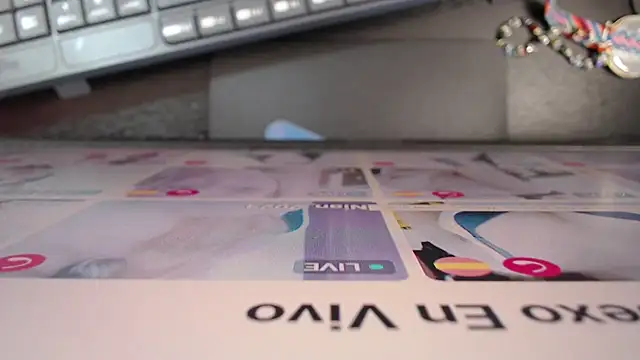 Mature 2025 online show from October 2025 05:32:01 PM