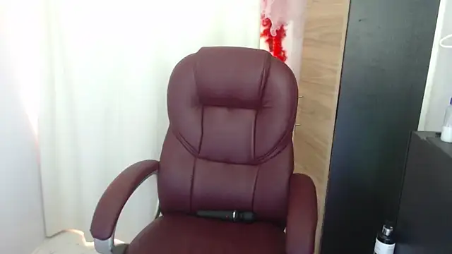 Mature 2025 online show from June 2026 04:41:02 PM
