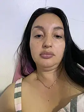 Snapshot of tu-bebitaa chatting on February 2025 02:33:02 AM tu-bebitaa online show from February 2025 02:33:02 AM