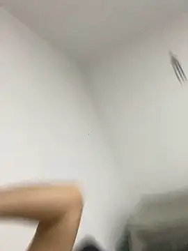 Snapshot of tu-bebitaa chatting on March 2025 06:08:01 AM tu-bebitaa online show from March 2025 06:08:01 AM