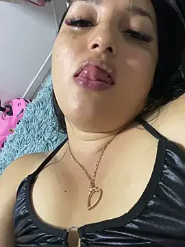 Snapshot of tu-bebitaa chatting on March 2025 07:42:02 AM tu-bebitaa online show from March 2025 07:42:02 AM