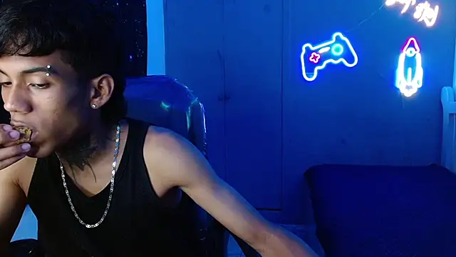 RyanKing19 online show from February 2025 08:00:02 PM