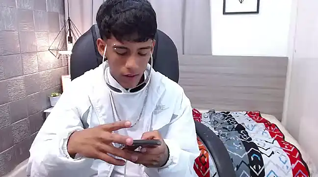 RyanKing19 online show from March 2025 10:52:01 AM