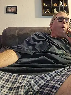 Smallone327 online show from April 2026 03:45:01 AM