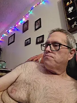 Snapshot of Smallone327 chatting on June 2026 05:09:01 AM Smallone327 online show from June 2026 05:09:01 AM