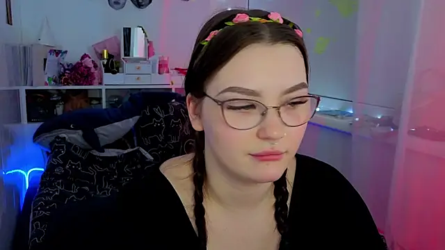 milliedoll online show from October 2025 05:17:02 AM