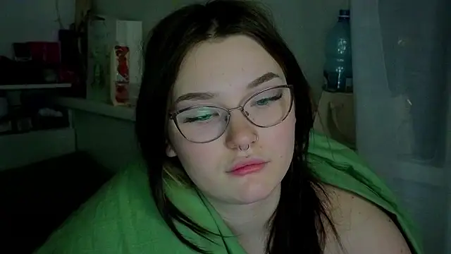 milliedoll online show from October 2025 12:39:02 PM