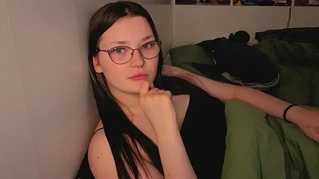 milliedoll online show from November 2025 09:52:02 AM