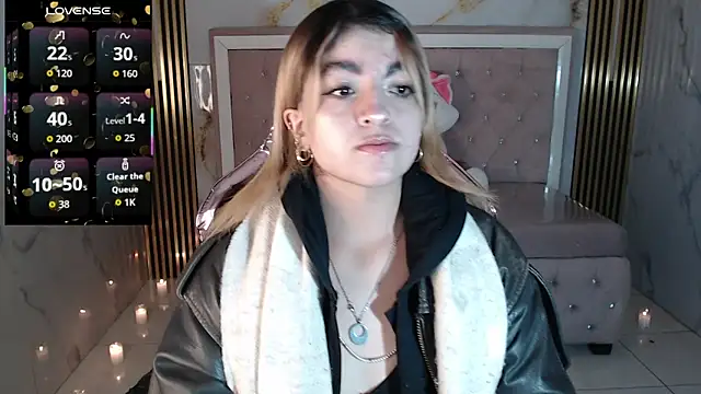 lili conor s online show from September 2025 03:50:02 AM