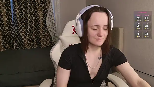 Luna Loveee online show from October 2025 03:51:02 AM