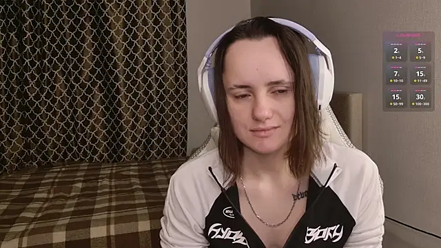 Luna Loveee online show from October 2025 03:52:02 AM