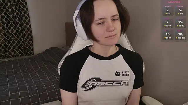 Luna Loveee online show from April 2026 03:49:02 AM