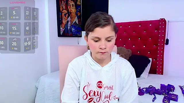 ValeAmayaa online show from October 2025 09:01:01 PM