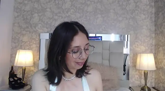 Stephanie Sun online show from March 2025 05:07:02 PM
