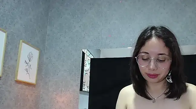Stephanie Sun online show from March 2025 04:40:02 PM