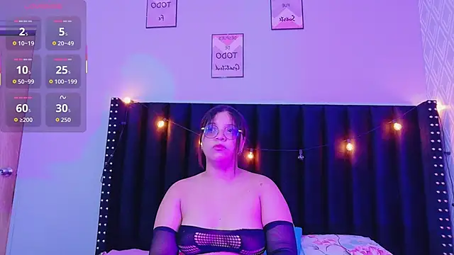 innocenthazel online show from November 2025 12:18:01 PM