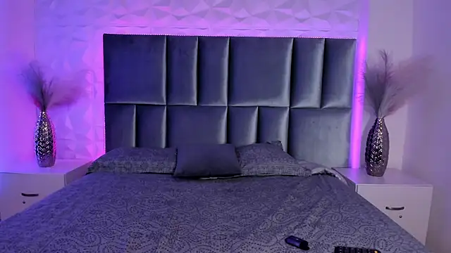 Selene bennet online show from September 2025 03:43:01 AM