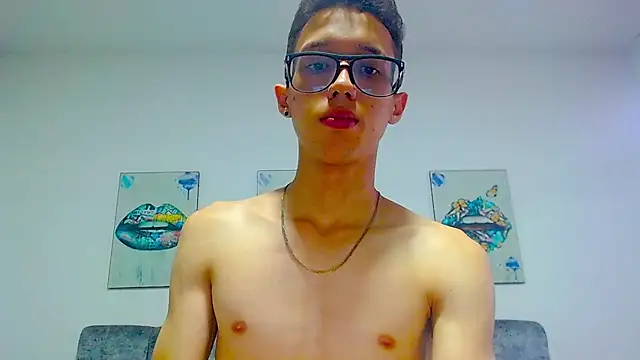 Snapshot of skinny_bigcock02 chatting on February 2025 07:35:02 PM skinny bigcock02 online show from February 2025 07:35:02 PM