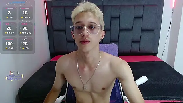Snapshot of skinny_bigcock02 chatting on September 2025 07:03:01 PM skinny bigcock02 online show from September 2025 07:03:01 PM