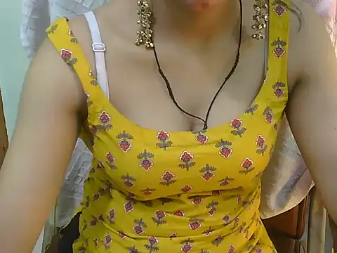 Snapshot of Cute_Pihu01 chatting on July 2026 06:28:02 PM Cute Pihu01 online show from July 2026 06:28:02 PM