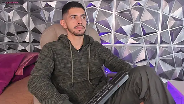 AlejandroStormm online show from March 2026 08:14:02 AM