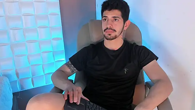 Snapshot of AlejandroStormm chatting on July 2026 05:16:02 AM AlejandroStormm online show from July 2026 05:16:02 AM