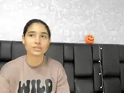 ElizaAndQuisha online show from October 2025 01:07:01 PM