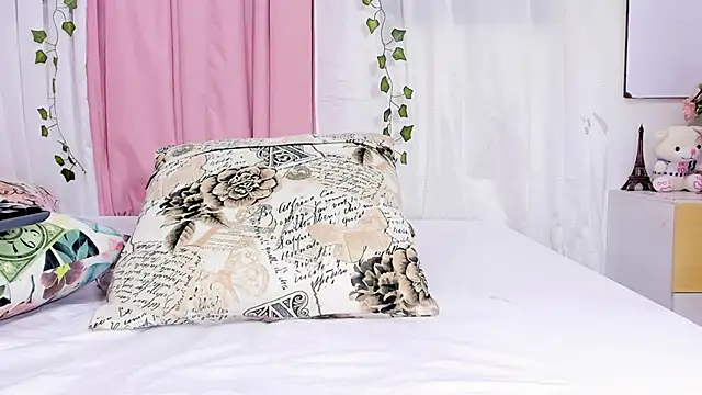 Emma lorense22 online show from March 2025 10:24:01 PM