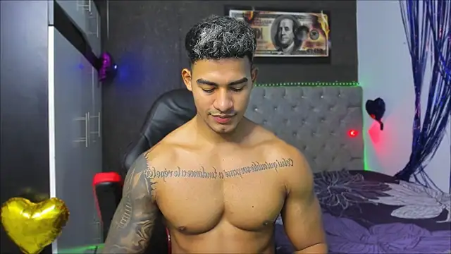 Snapshot of luigi_hot_ chatting on June 2026 02:29:01 PM luigi hot online show from June 2026 02:29:01 PM