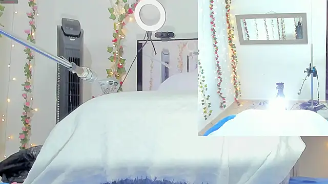 Snapshot of Genesis_Love__ chatting on October 2025 09:29:02 AM Genesis Love online show from October 2025 09:29:02 AM