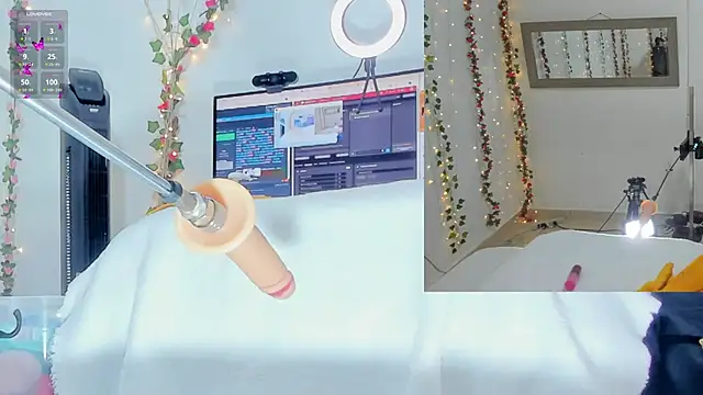 Snapshot of Genesis_Love__ chatting on November 2025 09:10:01 AM Genesis Love online show from November 2025 09:10:01 AM