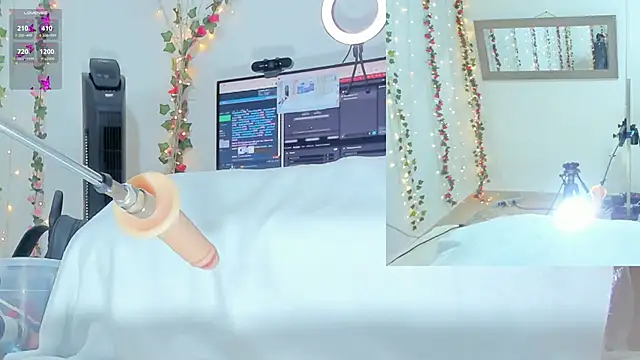 Snapshot of Genesis_Love__ chatting on November 2025 09:09:01 AM Genesis Love online show from November 2025 09:09:01 AM