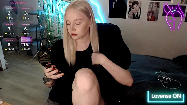 lissallor  online show from March 2025 01:23:01 PM