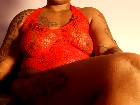 Snapshot of MsBootyBoop chatting on October 2025 06:44:02 AM MsBootyBoop online show from October 2025 06:44:02 AM