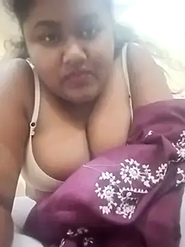 Snapshot of horny_diana chatting on March 2025 05:00:02 PM horny diana online show from March 2025 05:00:02 PM