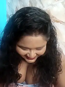 horny diana online show from December 2025 05:18:02 PM